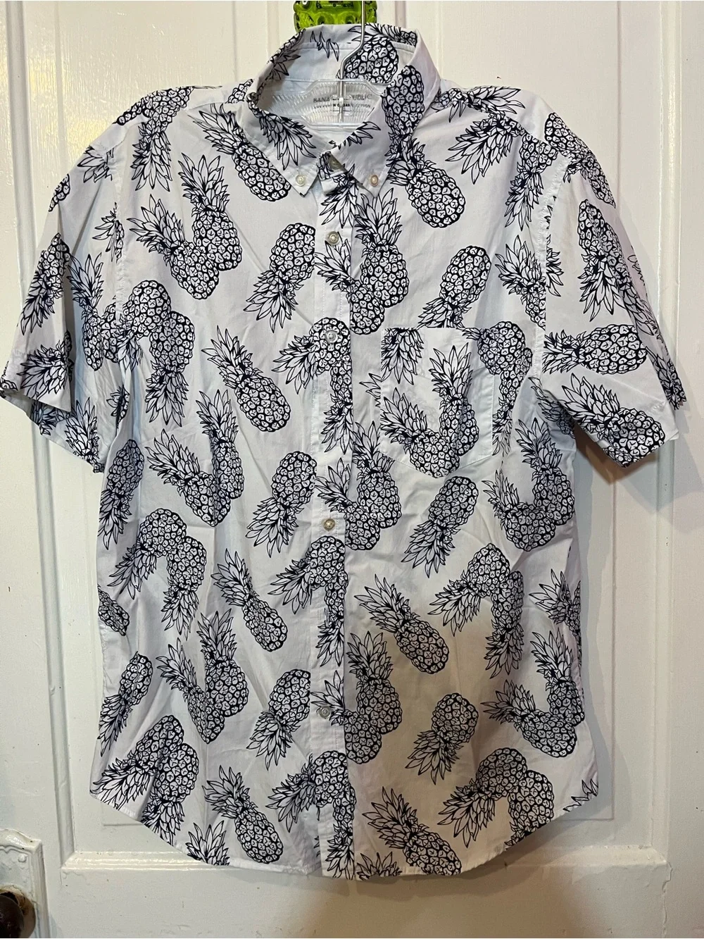 Banana Republic White Short-Sleeve Pineapple Print Button-Down Shirt